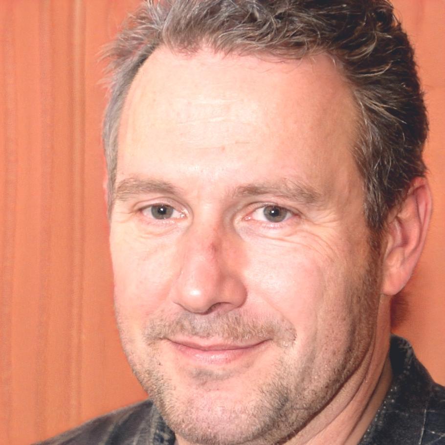 Directeur de la Recherche et Innovation chez loranthivesqua